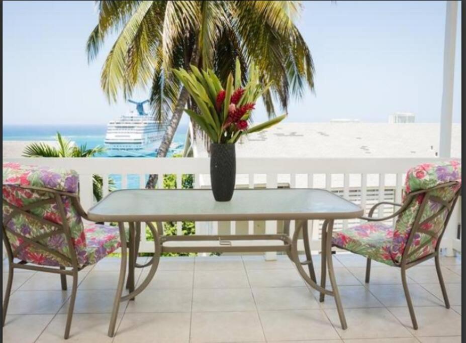 Ocho Rios 2 Bedroom Apartment/Flat エクステリア 写真