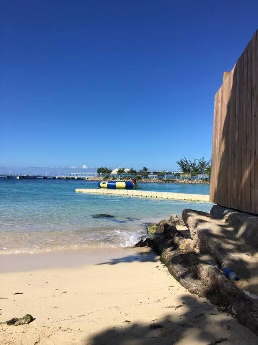 Ocho Rios 2 Bedroom Apartment/Flat エクステリア 写真